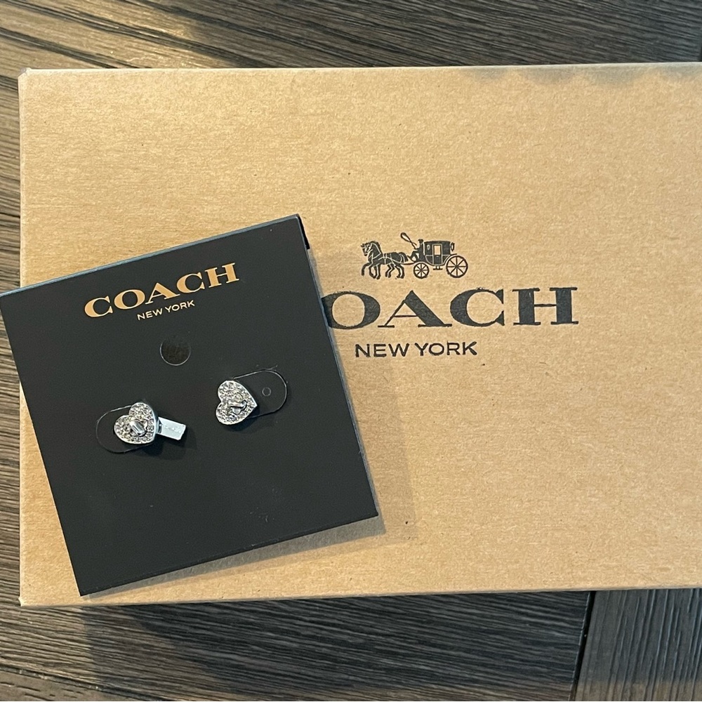 BNWT Heart Coach Post Earrings